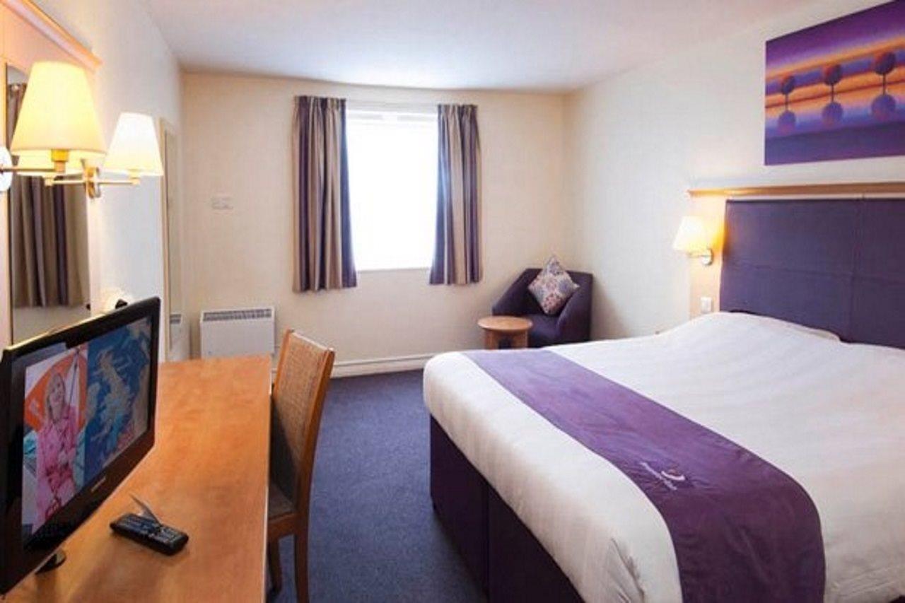 Premier Inn Kilmarnock Exteriör bild