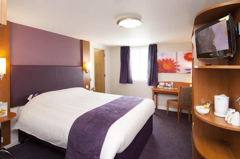 Premier Inn Kilmarnock Exteriör bild